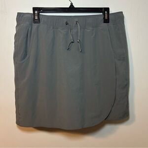 Patagonia Gray Fleetwith Skort Size Large